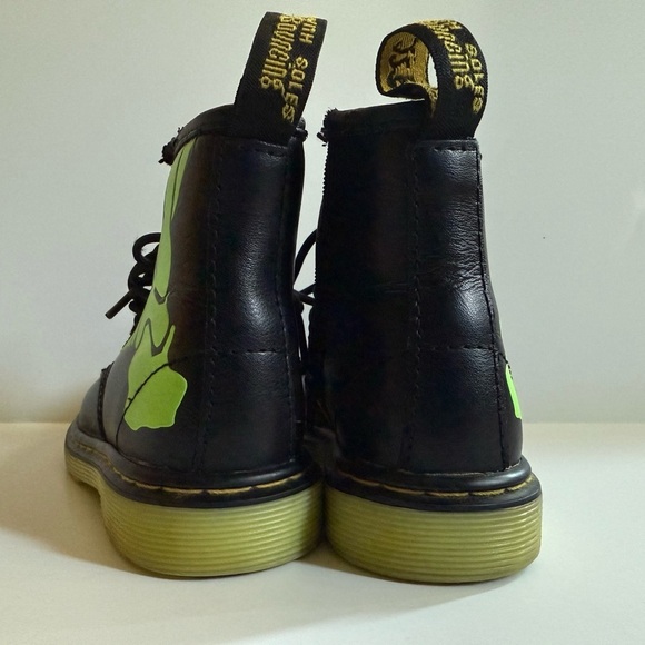 Dr Martens RARE Delaney Skelly glow boots toddler 8 - Picture 6 of 7